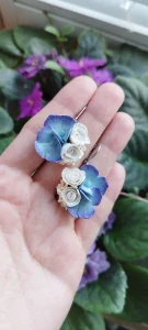 Květinová náušnice 