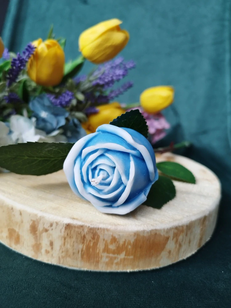 Levandule z Orientu/ modrá svíčka na stonku