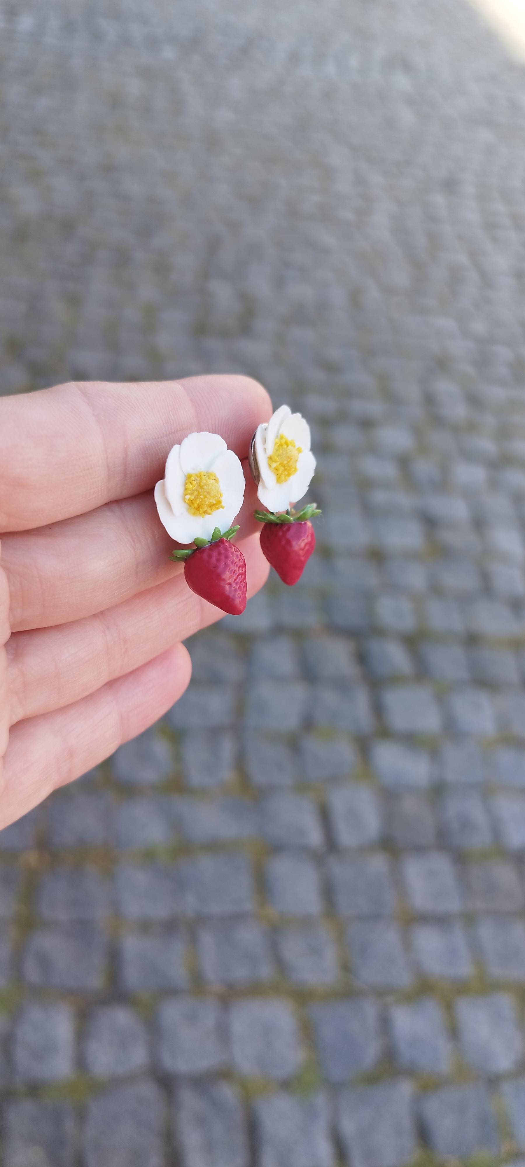 Jahodový květ a jahoda