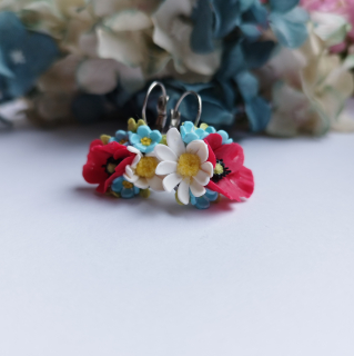 Květinová náušnice