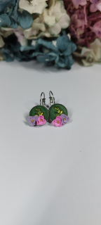 Květinová náušnice